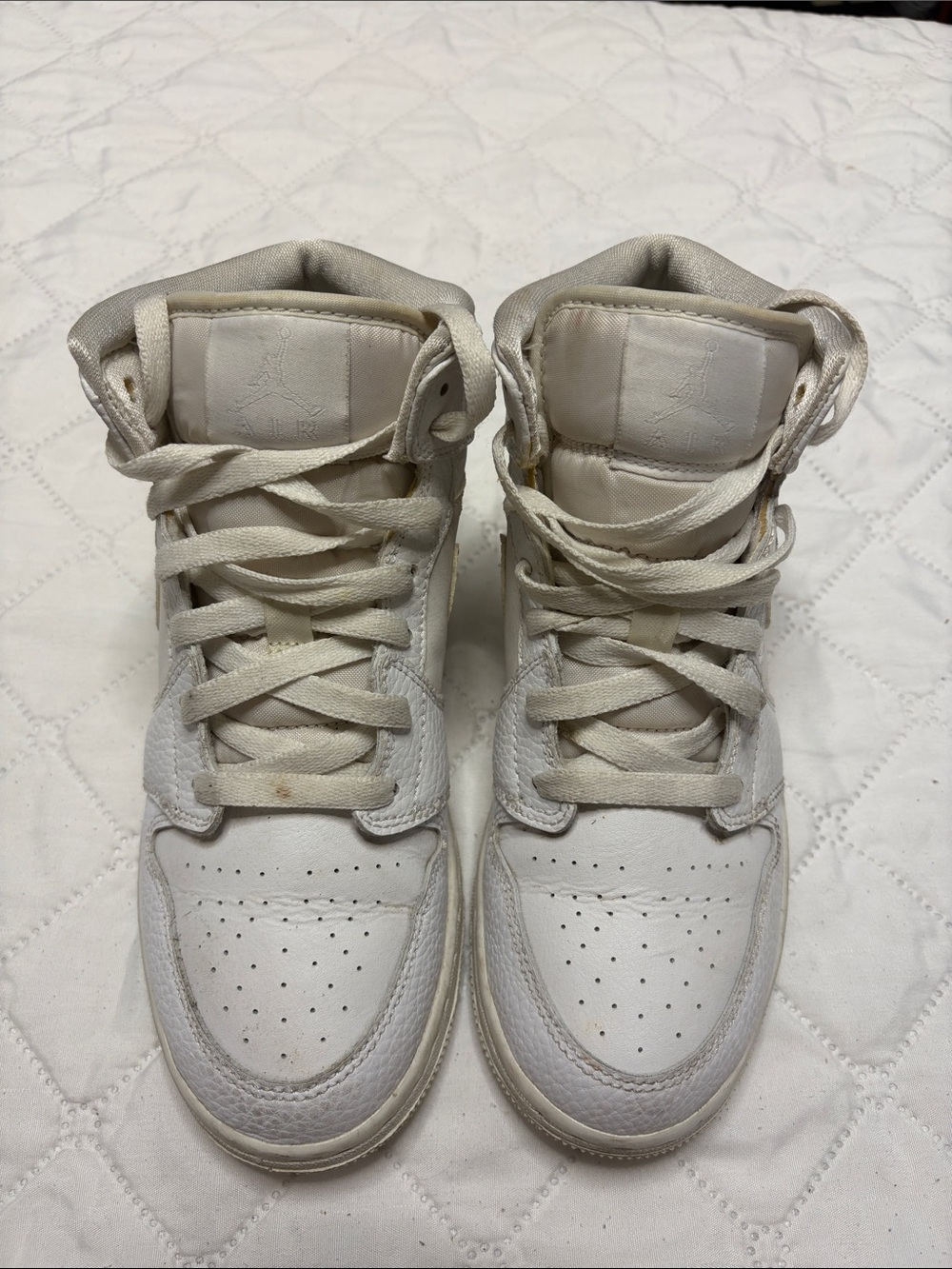Nike Air Jordan 1 Mid High-Top Sneakers White & Gold US 5.5Y